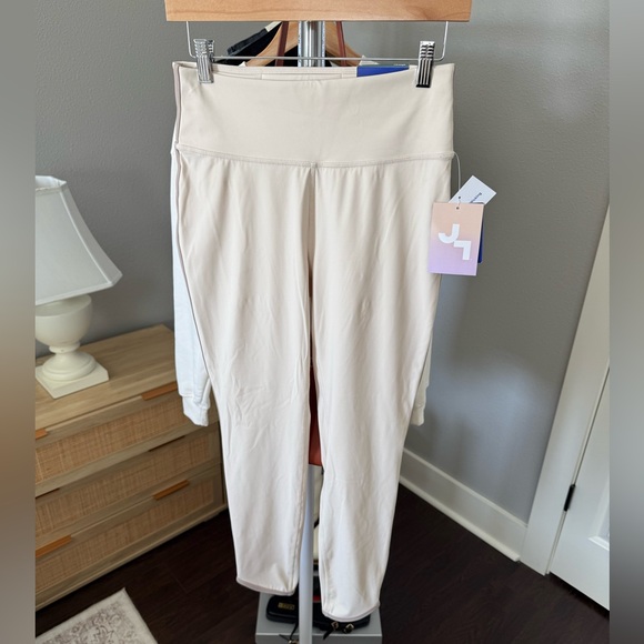 NEW JoyLab Cream High-Waisted 7/8 Leggings Size M - Picture 4 of 11